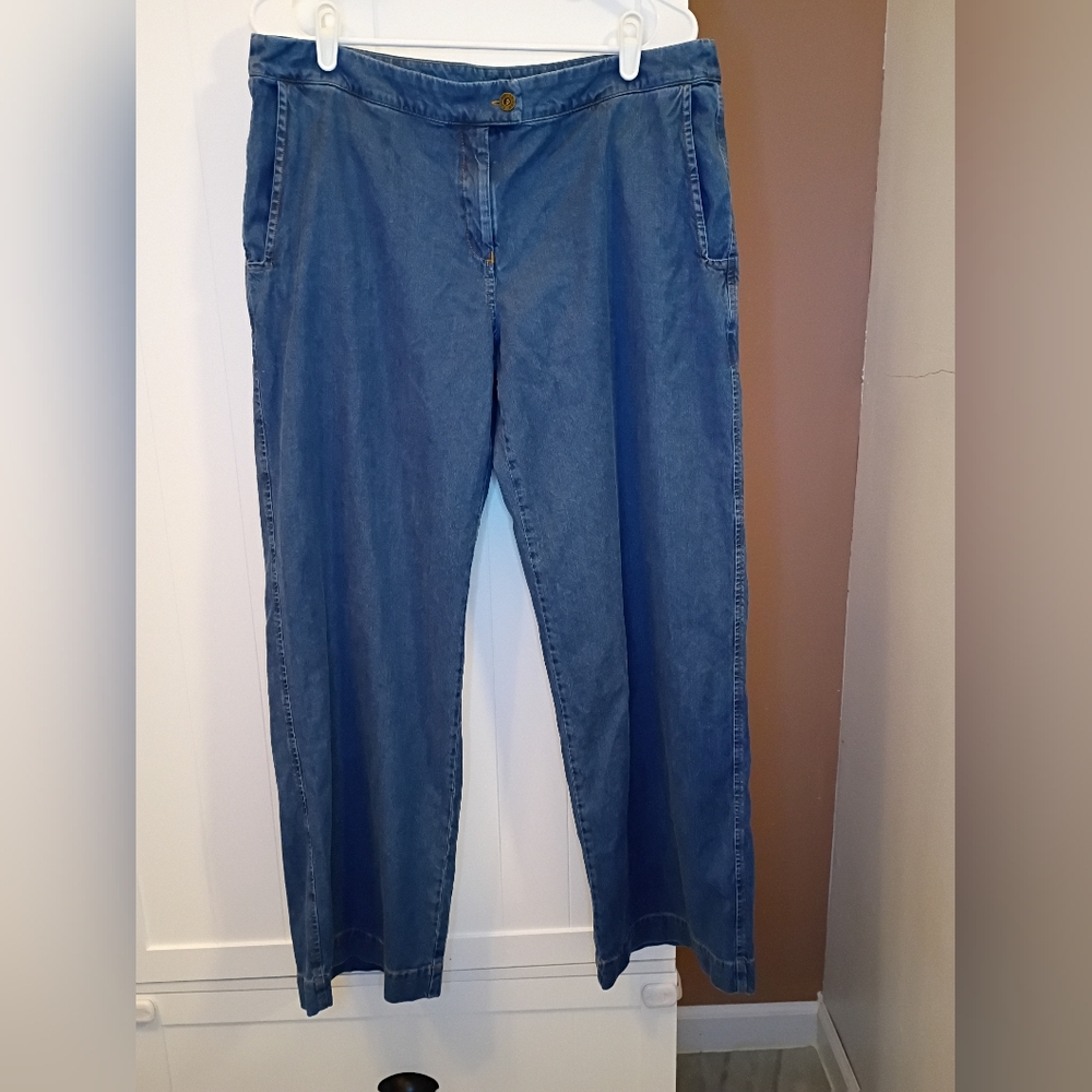 Women's Wide Leg Jeans